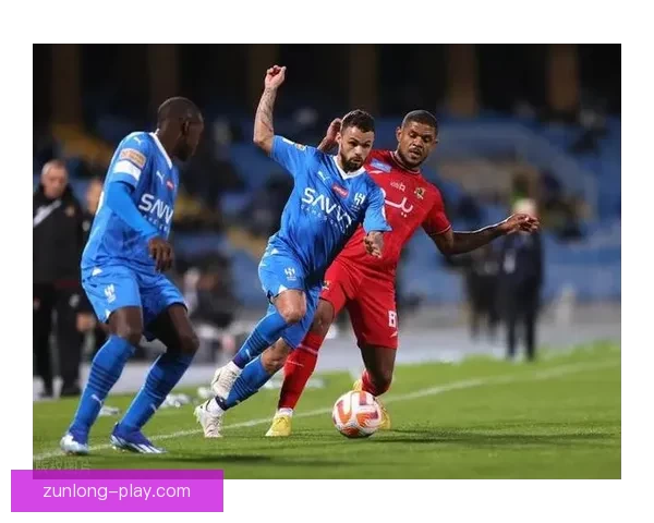 利雅得新月主场2比2战平布赖代梅特首开纪录莱昂纳多扳平比分